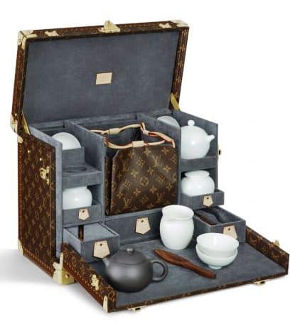 Louis Vuitton takes boutique on wheels to customer's doorsteps - Luxebook