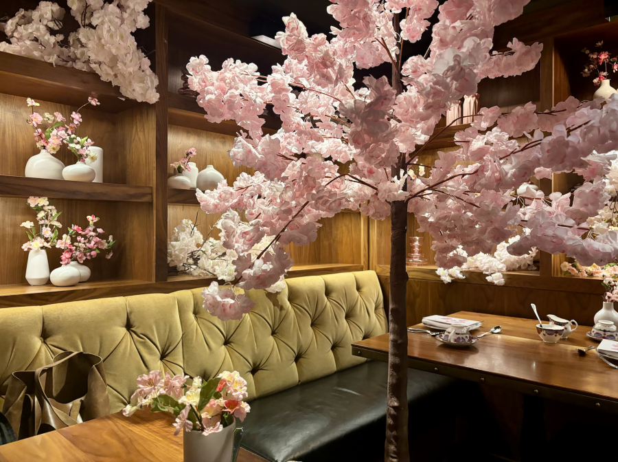 Cherry blossoms, Fairmont Hotel Vancouver, high tea, artist in residence, vancouver, yvr, Giovanna Lazzarini, ecoluxlifestyle, ecofriendly 